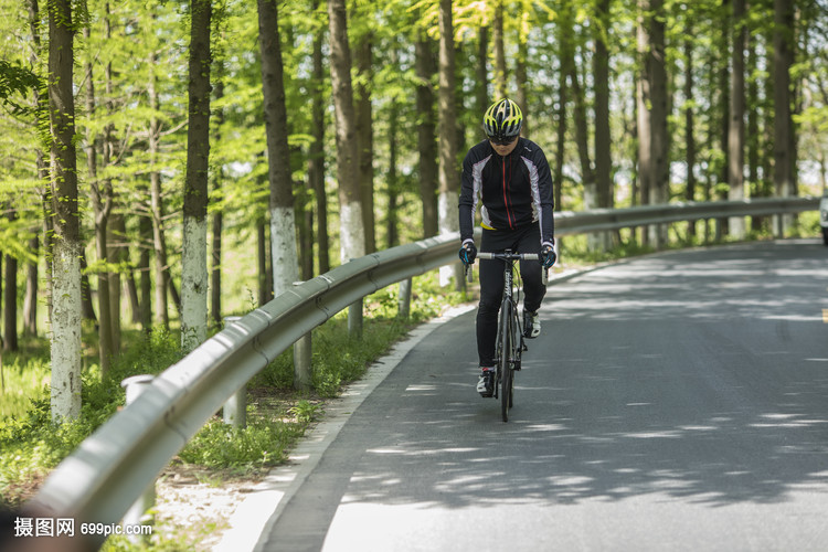 气象预警嵌入共享单车小程序精准触达30余城市骑行用户(图1)