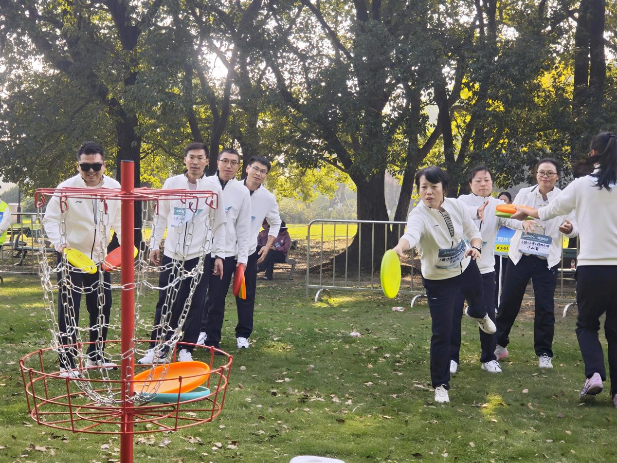 科普一起解锁“出圈”运动——飞盘(图1)