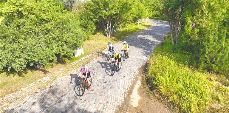 骑过山海跑过雨林中国人把年过在了户外?(图1)