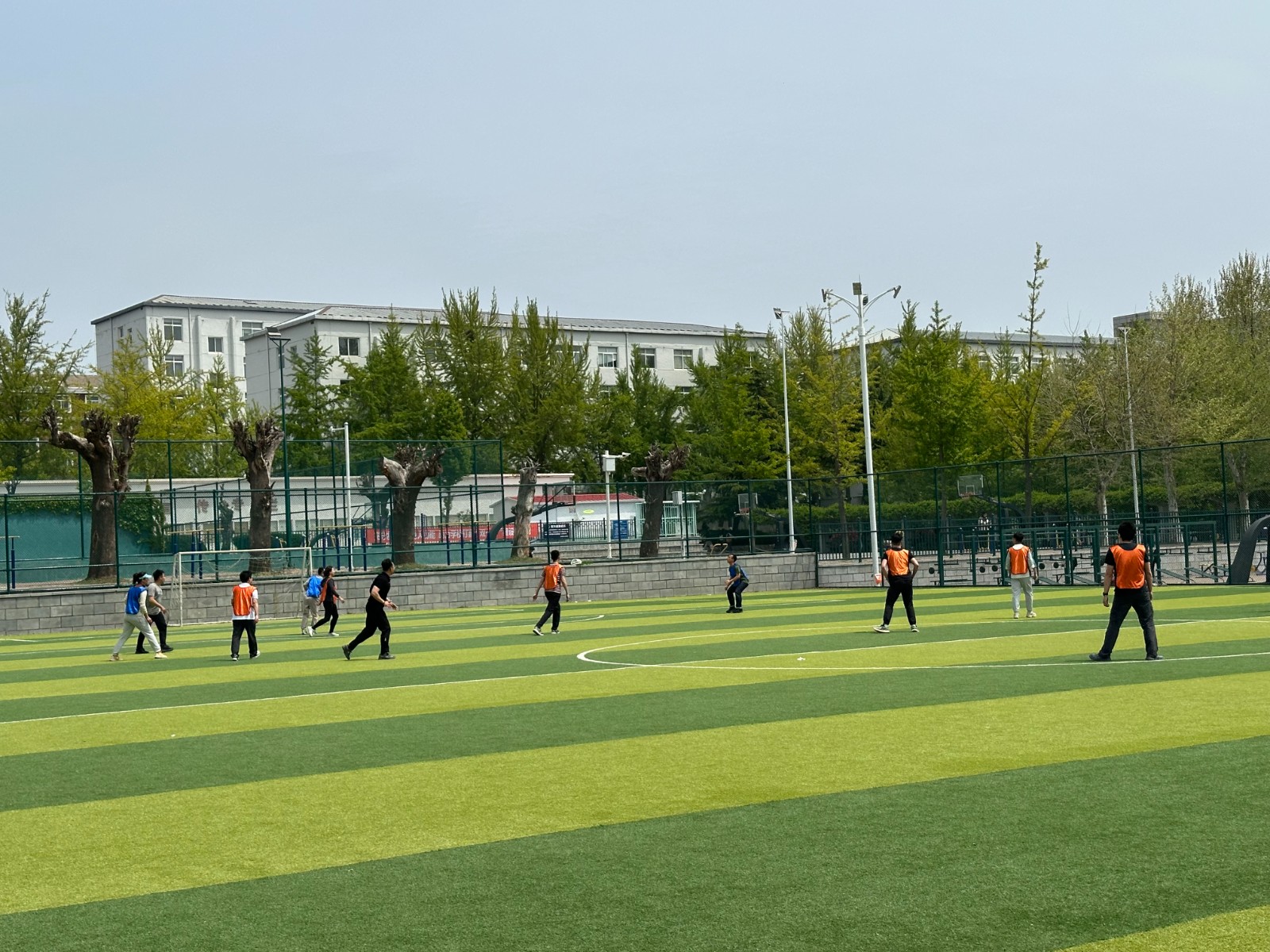 冰雪赋能勇敢追梦!第十届中国残疾人冰雪运动季在呼伦贝尔盛大启幕(图1)