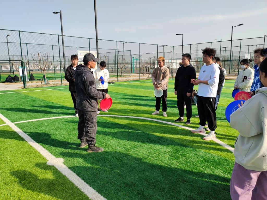 家校社携手构建育人新生态(图1)