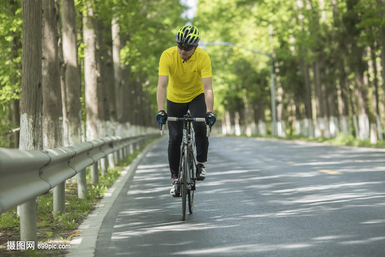 凤凰自行车：打造户外骑行新体验适合各类骑行爱好者(图1)