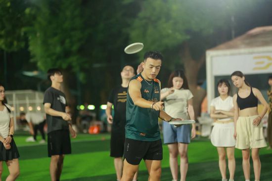 夏日消费市场活力持续释放(图1)